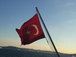 Ein Highlight: Die Fahrt über den Bosporus!